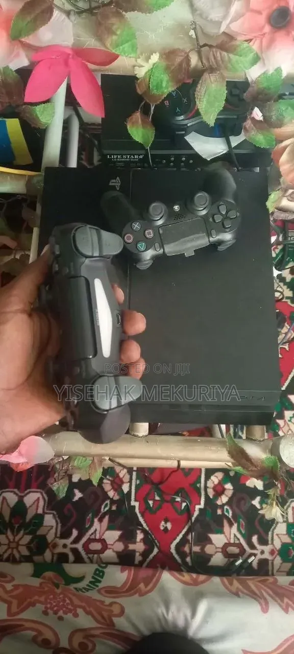 PS4 FAT Slightly Used