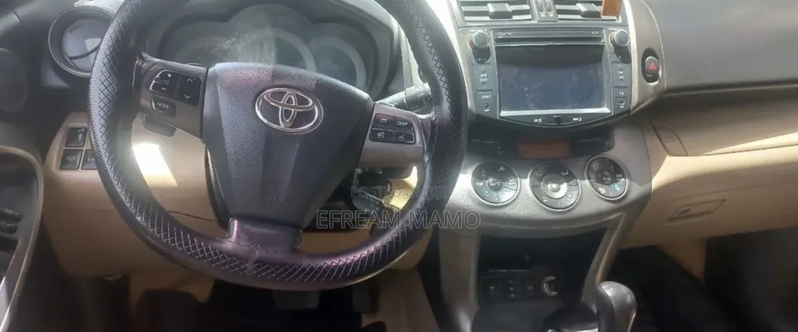 Toyota RAV4 2012