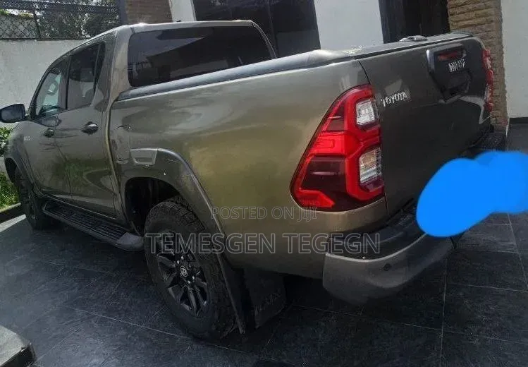 Toyota Hilux 2021