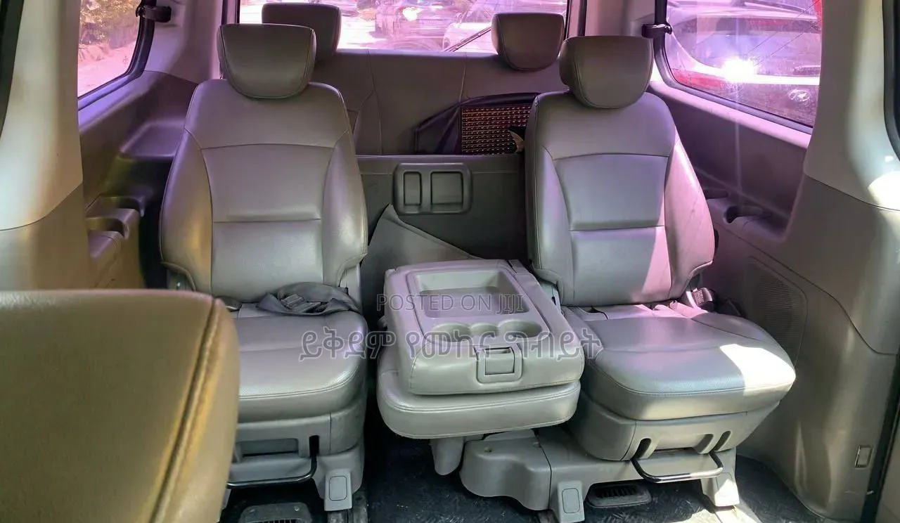 Hyundai Starex 2015 Silver