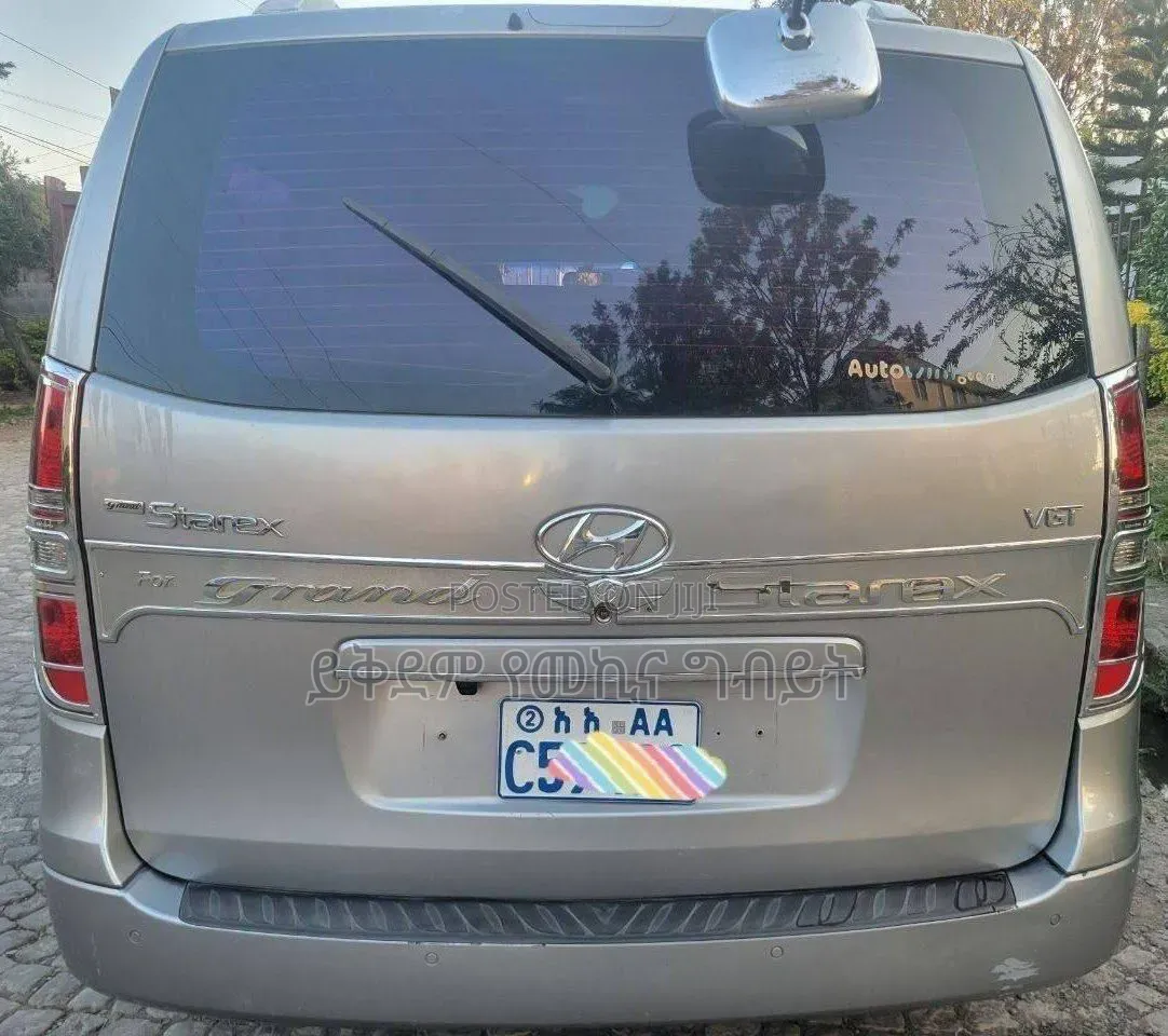 Hyundai Starex 2015 Silver