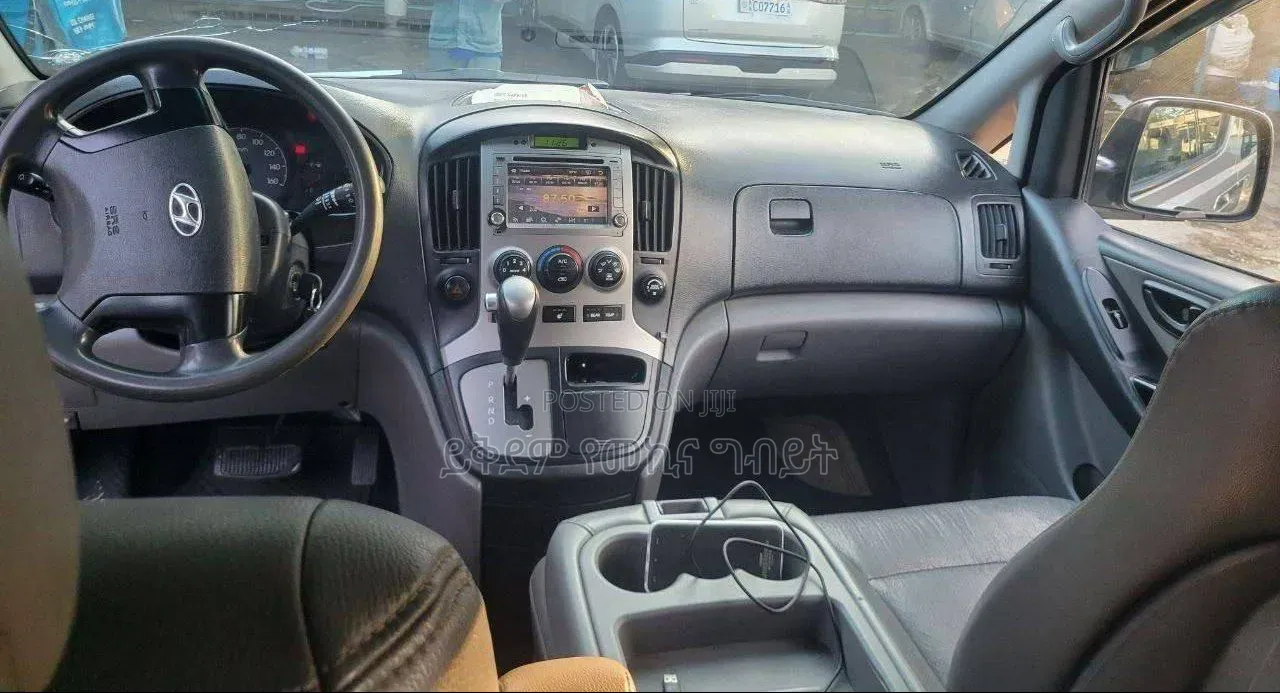 Hyundai Starex 2015 Silver