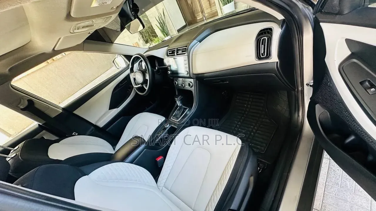 Hyundai Creta 2023 Silver