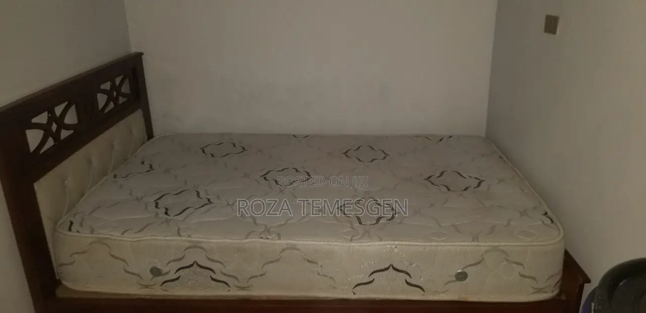 Bed With Mattres 1.20