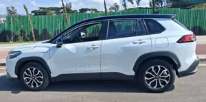 Toyota Corolla Cross 2024 White