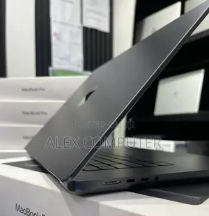 New Laptop Apple MacBook Pro 2024 M4 Max 48GB Apple M4 Max SSD 2T