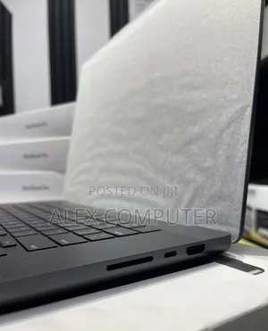 New Laptop Apple MacBook Pro 2024 M4 Max 48GB Apple M4 Max SSD 2T