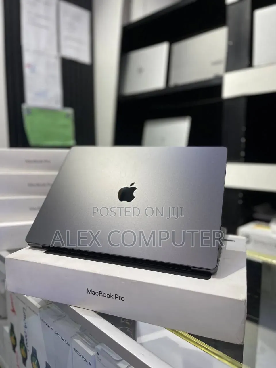 New Laptop Apple MacBook Pro 2024 M4 Max 48GB Apple M4 Max SSD 2T