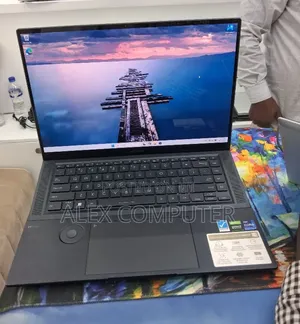 New Laptop Asus Zenbook 15 OLED 32GB Intel Core i9 SSD 1T