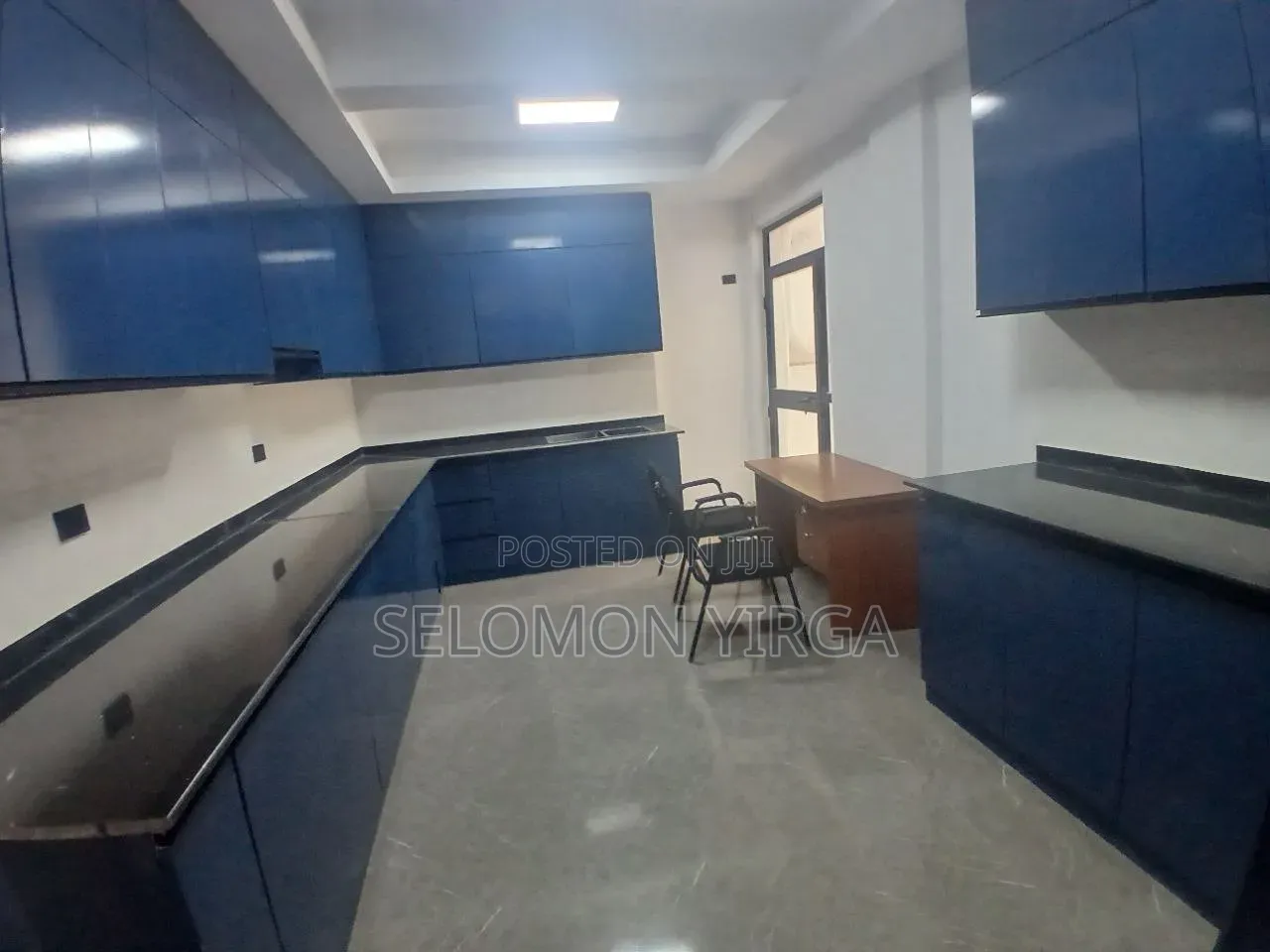 7bdrm House in Adis Ababa, Bole for sale