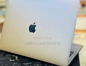 New Laptop Apple MacBook Pro 2022 M2 8GB Intel Core M2 SSD 512GB