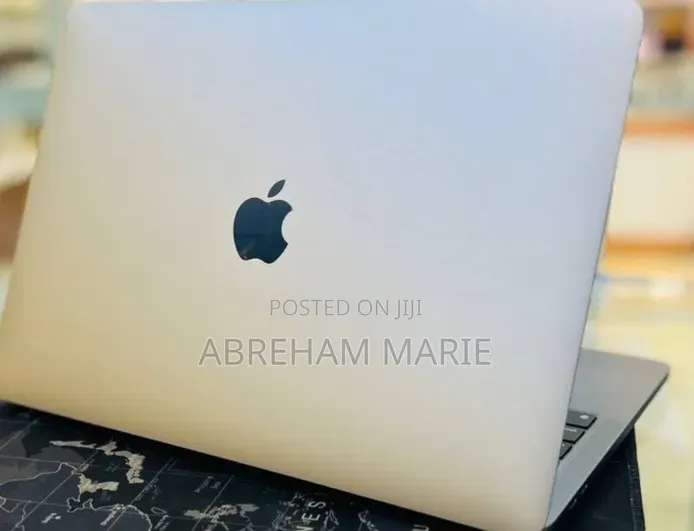 New Laptop Apple MacBook Pro 2022 M2 8GB Intel Core M2 SSD 512GB