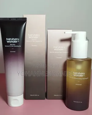 Haruharu Wonder Black Rice Moisturizing Face Wash