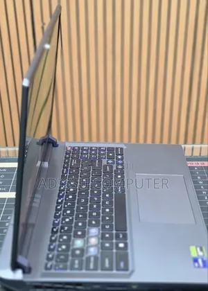 New Laptop MSI Vector GP68 HX 13V 32GB Intel Core i9 SSD 1T