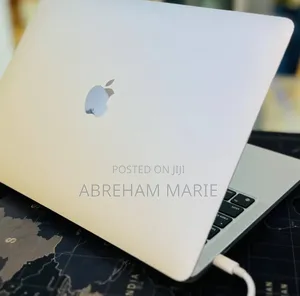 New Laptop Apple MacBook Pro 2021 M1 16GB Apple M1 Pro SSD 256GB