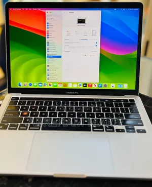 New Laptop Apple MacBook Pro 2021 M1 16GB Apple M1 Pro SSD 256GB