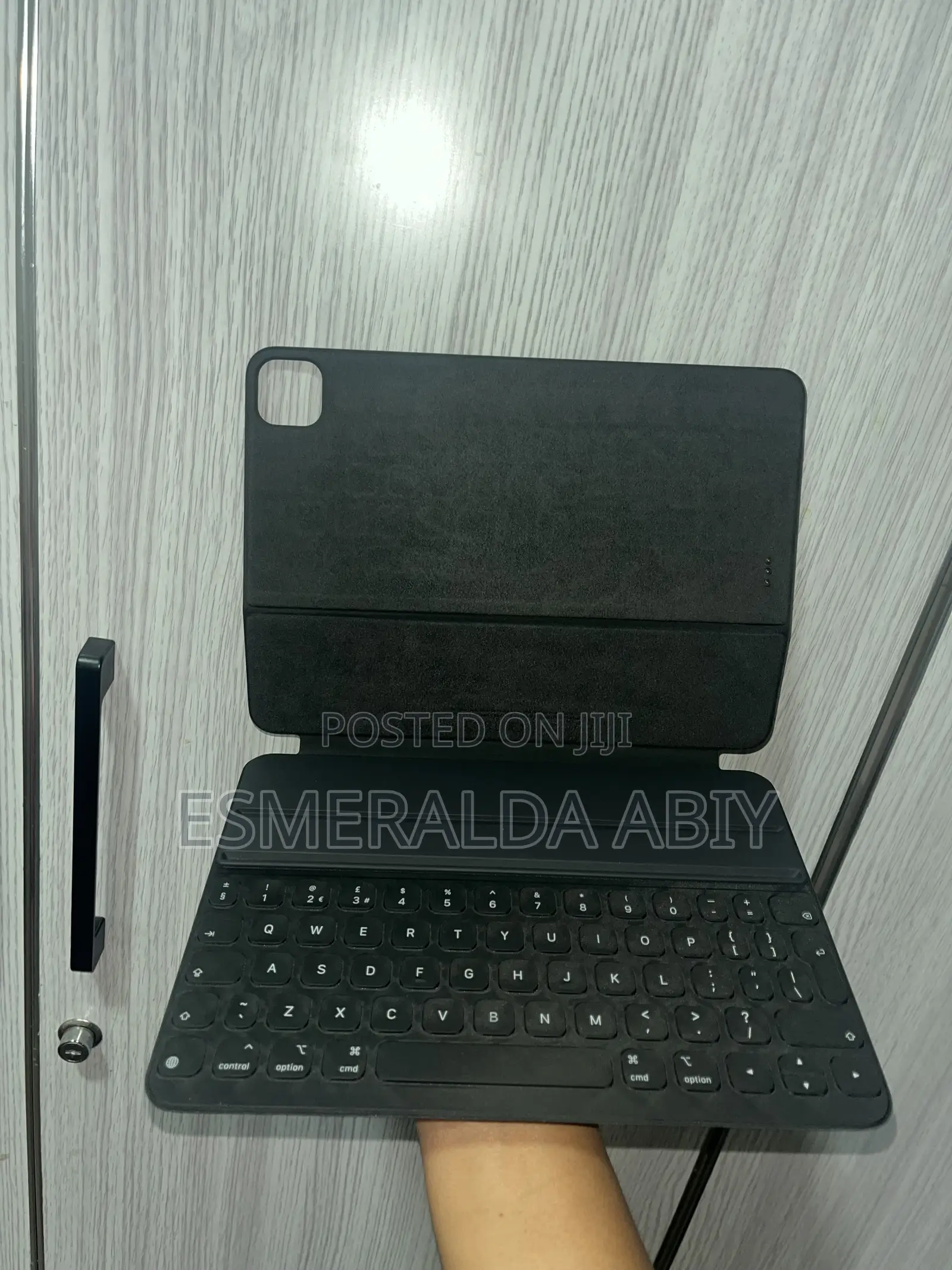 Apple Smart Keyboard Folio