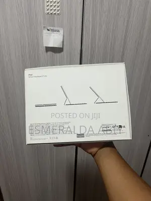 Apple Smart Keyboard Folio