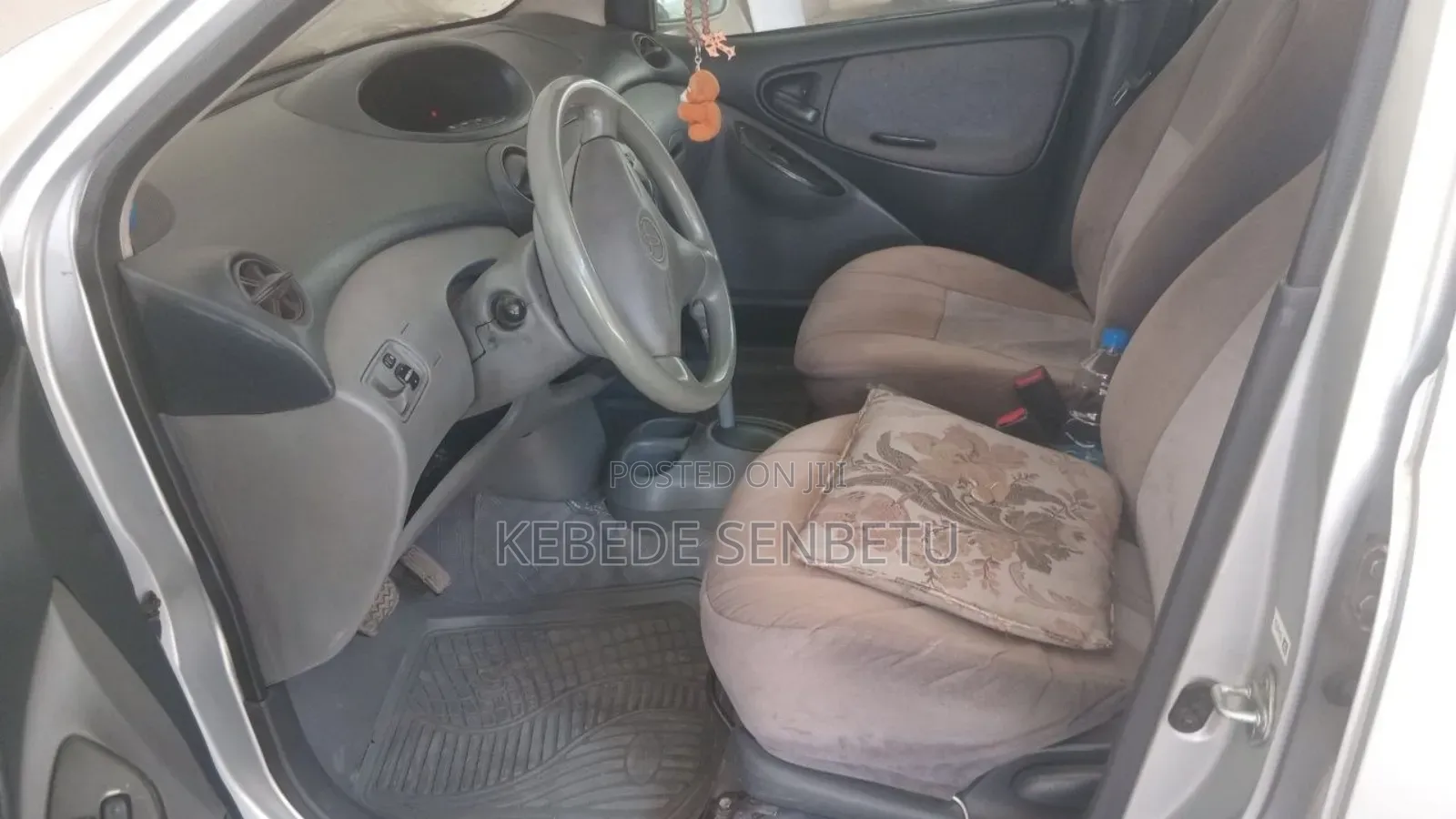 Toyota Vitz 1.0 FWD 3dr 2001 Silver