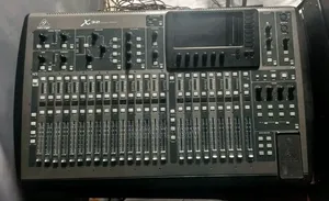 Bheringer Digital Mixer ×32