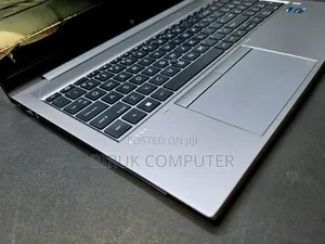 New Laptop HP ZBook Firefly G8 16GB Intel Core i5 SSD 512GB