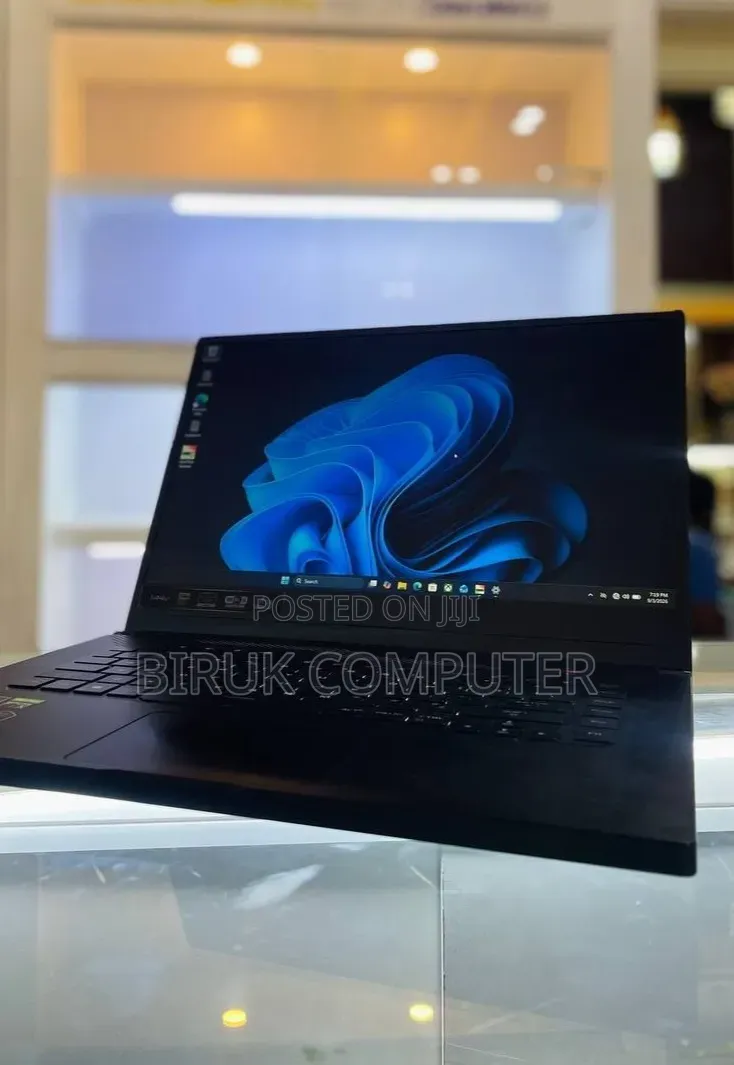 New Laptop Asus ROG Zephyrus G15 16GB AMD Ryzen 7 SSD 512GB
