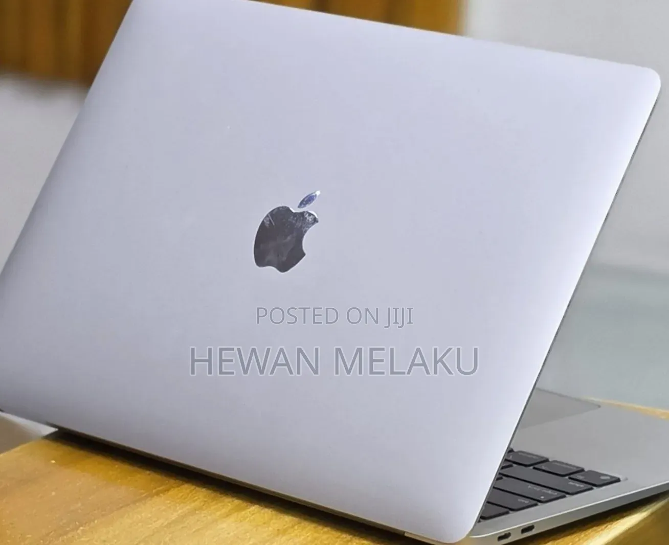 New Laptop Apple MacBook Air 2020 M1 8GB Apple M1 SSD 256GB