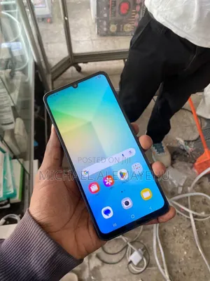 Samsung Galaxy A06 128 GB Blue