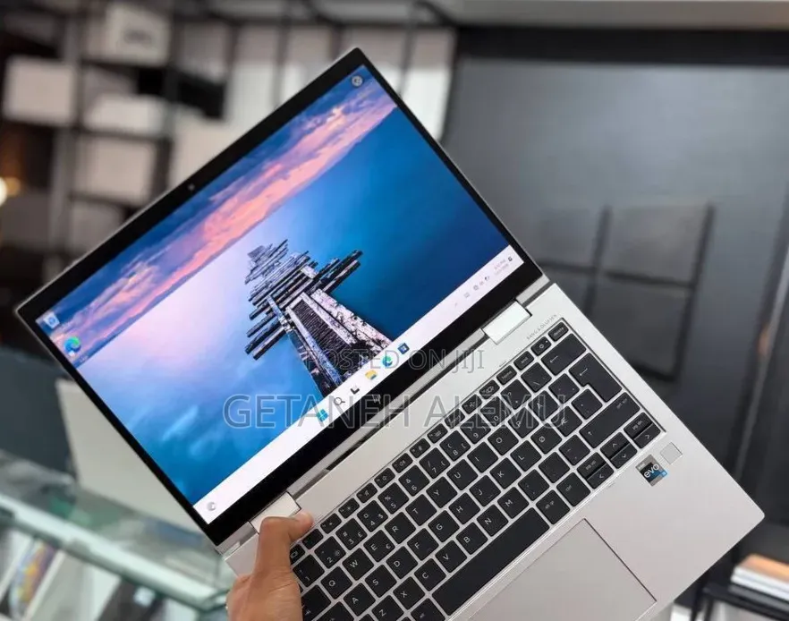 New Laptop HP EliteBook 630 G10 16GB Intel Core Ultra 7 SSD 512GB