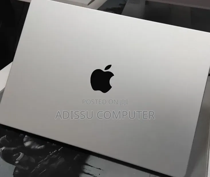 New Laptop Apple MacBook Pro 2024 M4 Pro 16GB Apple M4 Pro SSD 512GB