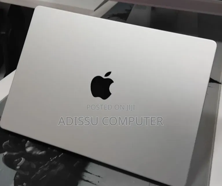 New Laptop Apple MacBook Pro 2024 M4 Pro 16GB Apple M4 Pro SSD 512GB
