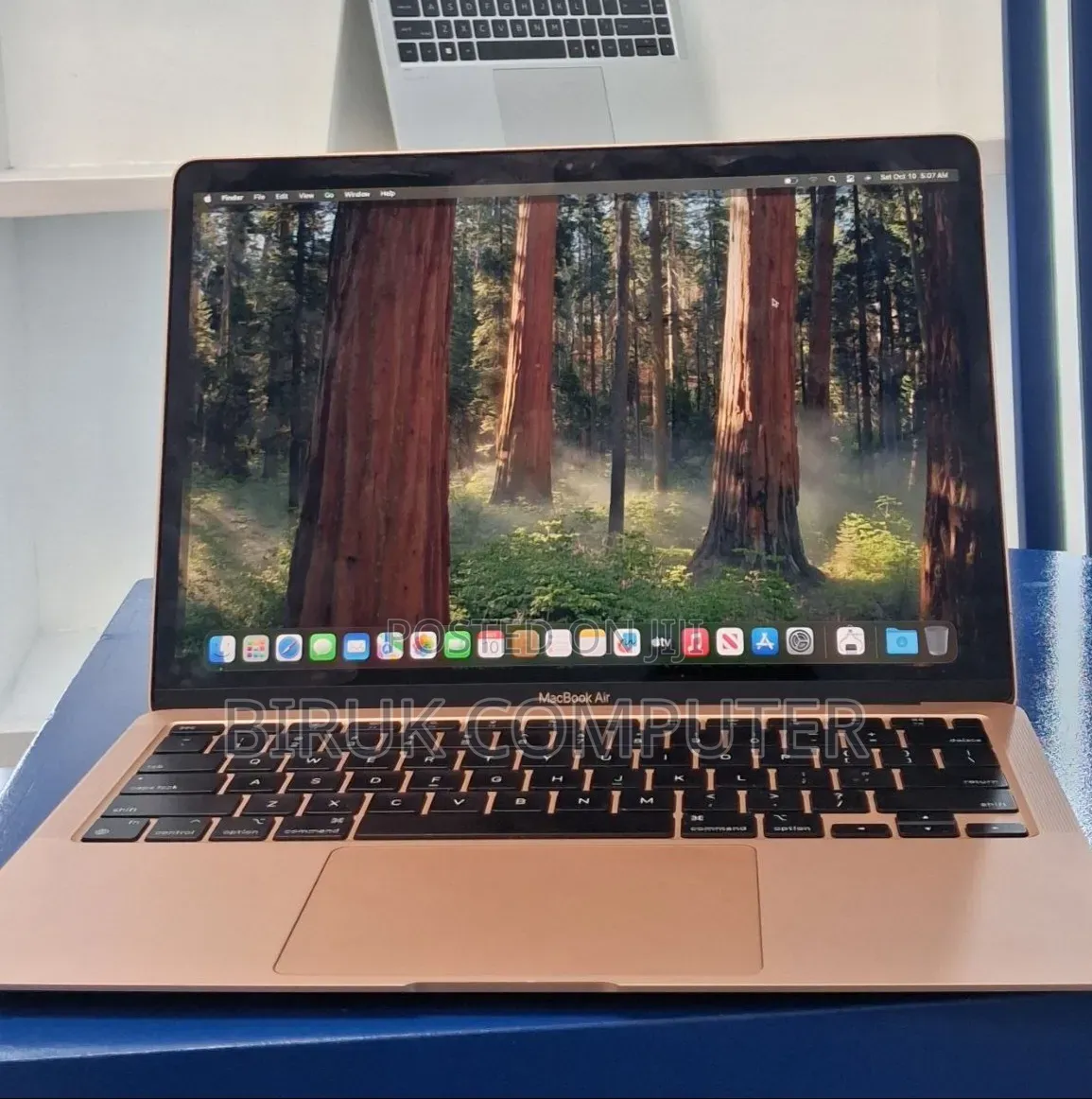 New Laptop Apple MacBook Air 2020 M1 8GB Apple M1 SSD 256GB