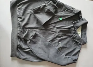 Long Sleeve Collared Sweatshirt