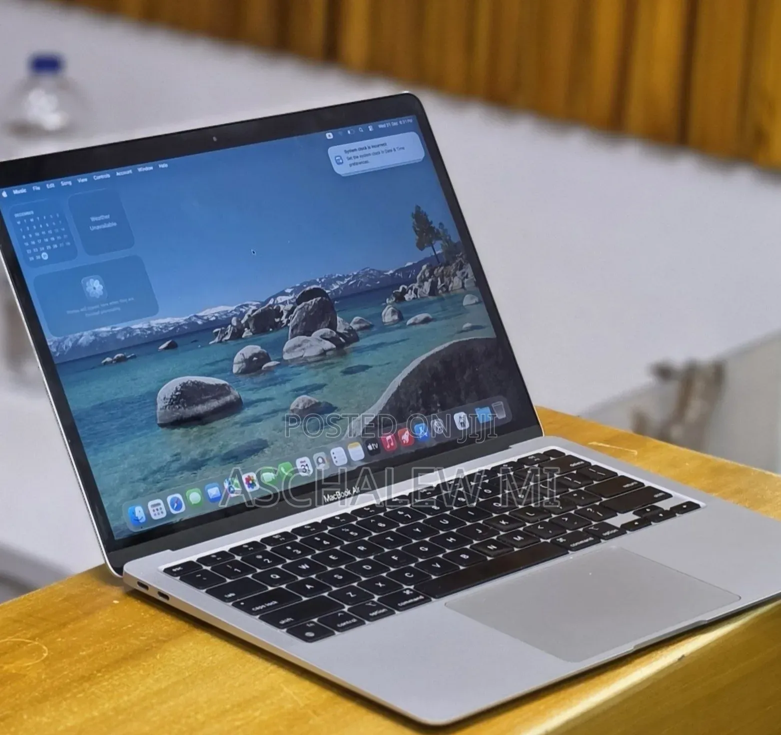 New Laptop Apple MacBook Air 2020 M1 8GB Apple M1 SSD 256GB