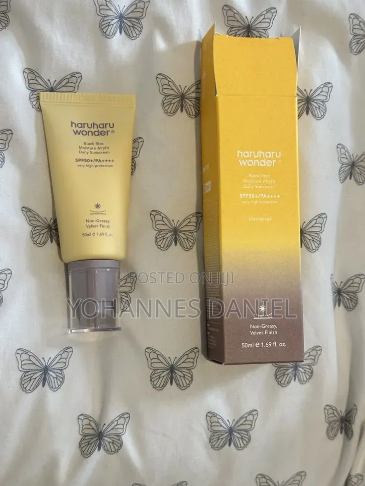 Haruharu Wonder Black Rice Moisture Airyfit Sunscreen SPF50+