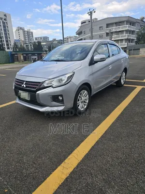 Mitsubishi Attrage 2022 Silver