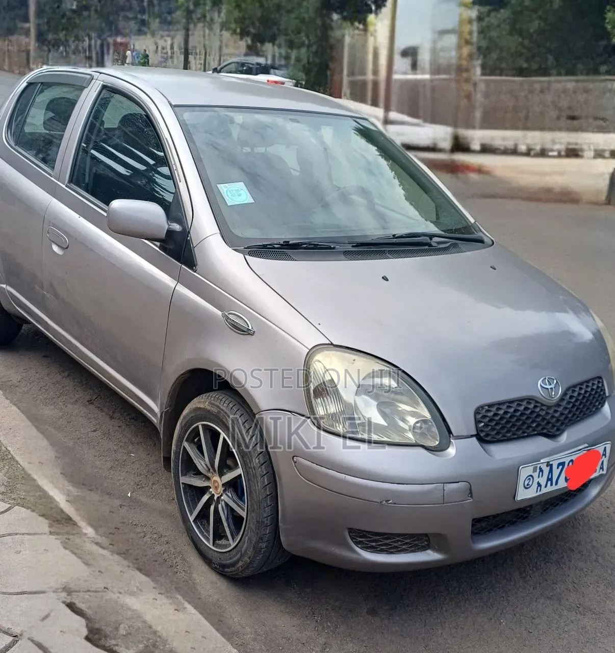 Toyota Vitz 1.3 AWD 5dr 2004 Gray