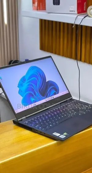 New Laptop Lenovo Legion 7 16GB Intel Core i7 SSD 512GB