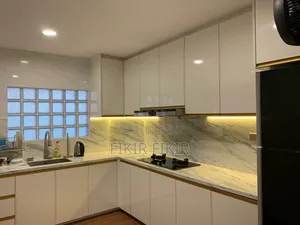 Kitchen Cabinet Installation