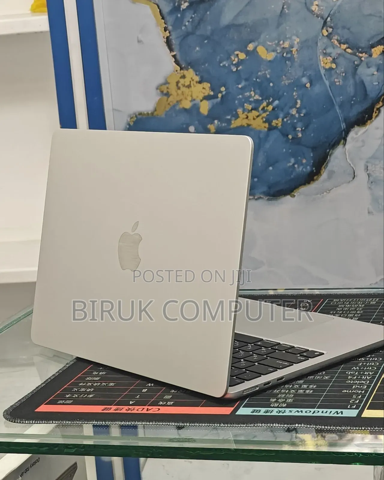New Laptop Apple MacBook Air 2022 M2 8GB Apple M2 SSD 256GB
