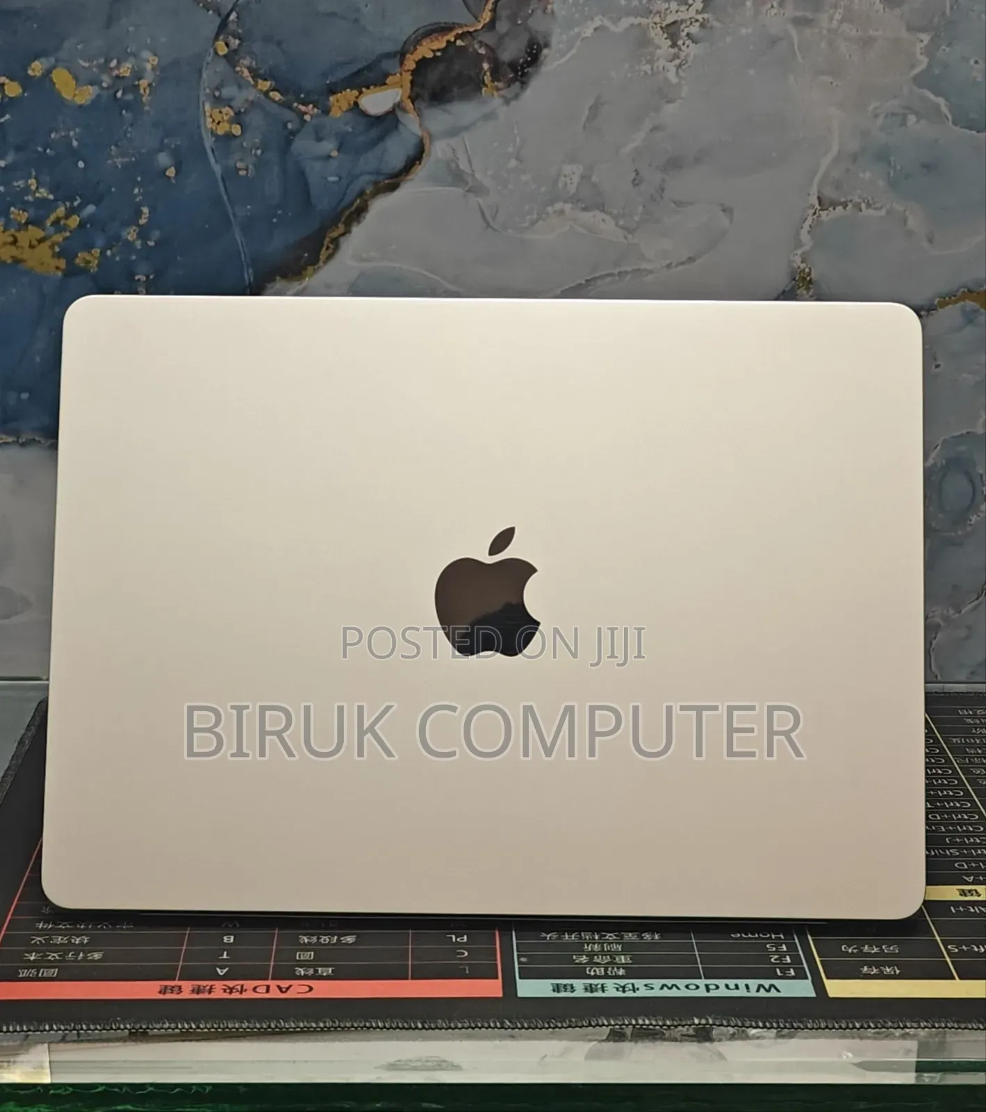 New Laptop Apple MacBook Air 2022 M2 8GB Apple M2 SSD 256GB