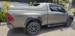 Toyota Hilux 2021 Gold