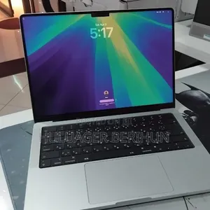 New Laptop Apple MacBook Pro 2024 M4 16GB Apple M4 SSD 512GB