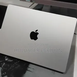 New Laptop Apple MacBook Pro 2024 M4 16GB Apple M4 SSD 512GB