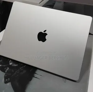 New Laptop Apple MacBook Pro 2024 M4 16GB Apple M4 SSD 512GB