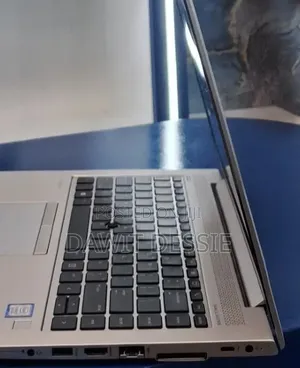 New Laptop HP EliteBook 840 G6 8GB Intel Core i7 SSD 512GB