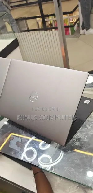 New Laptop Dell Precision 5560 16GB Intel Core i7 SSD 512GB