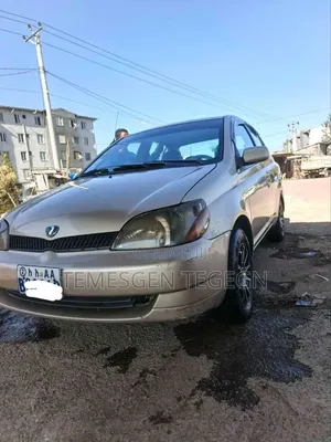 Toyota Platz 2001