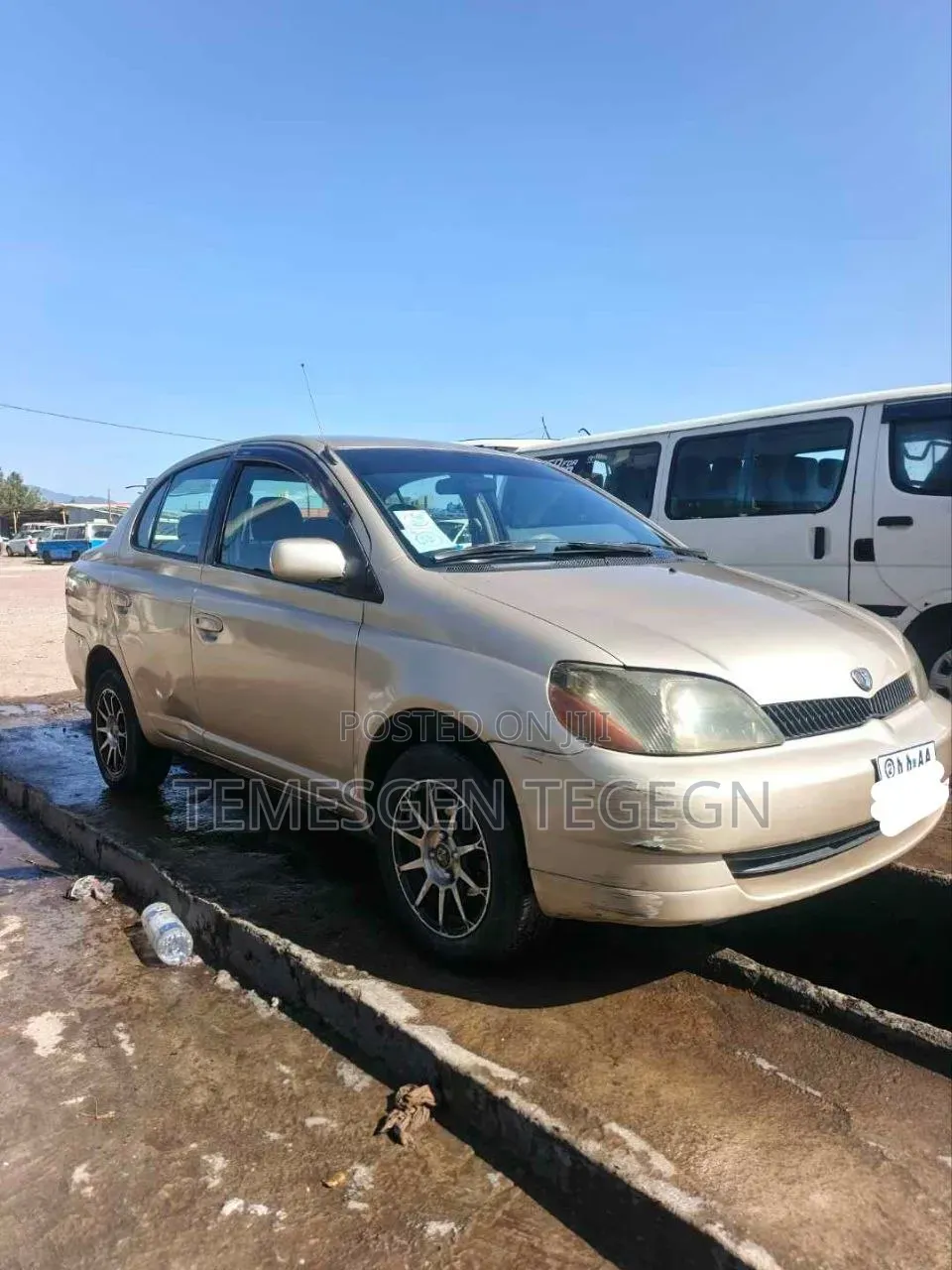 Toyota Platz 2001