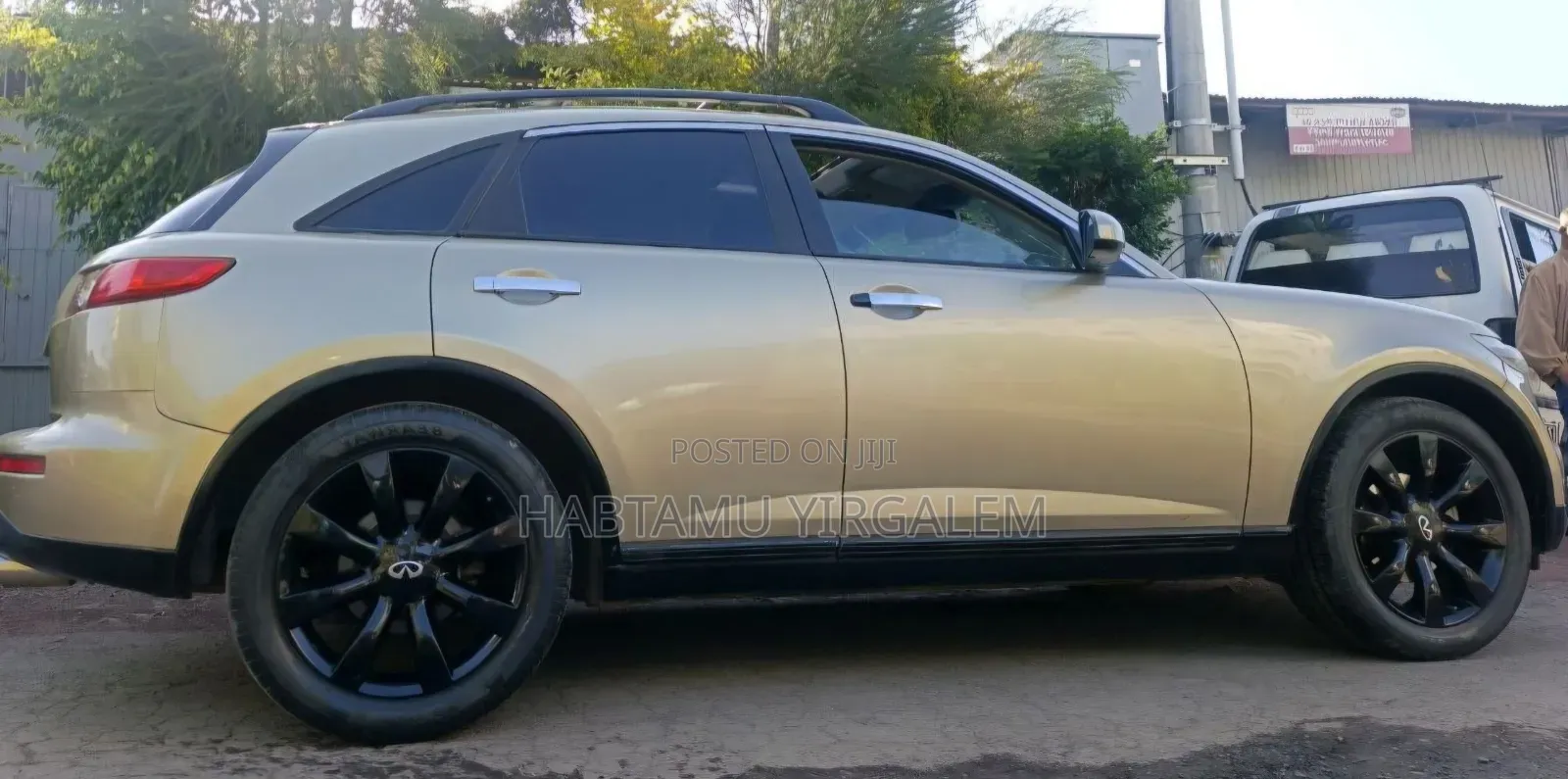 Infiniti FX35 2003 Yellow